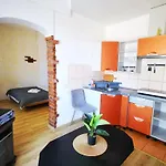 S1 With Balcony Apartamento *