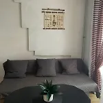 S1 With Balcony 아파트