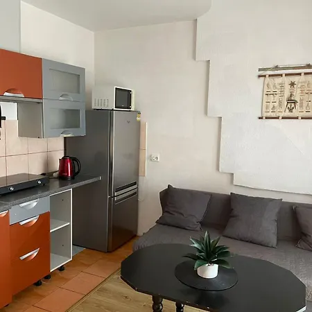 S1 With Balcony Appartement *